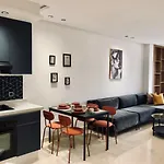 Chic Palmier - Heart Of Town